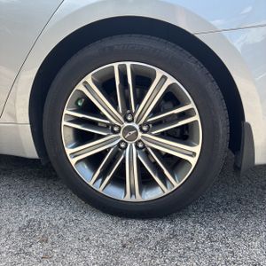 صورة مصغرة 18 لـ 2019 Genesis G80 3.8