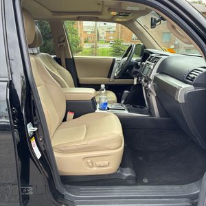 صورة مصغرة 33 لـ 2014 Toyota 4RUNNER SR5 PREMIUM