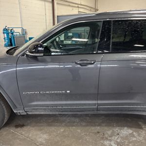 JEEP GRAND CHEROKEE L LIMITED - 4