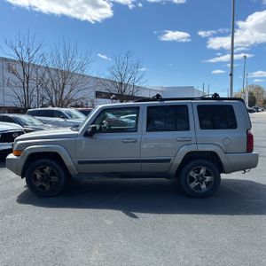 JEEP COMMANDER SPORT - 3