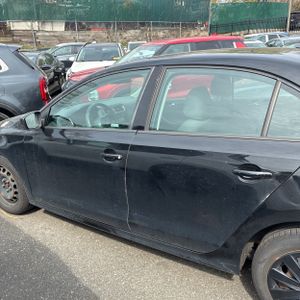 VOLKSWAGEN JETTA BASE - 4