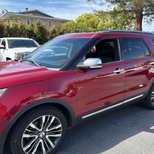 FORD EXPLORER PLATINUM - 2