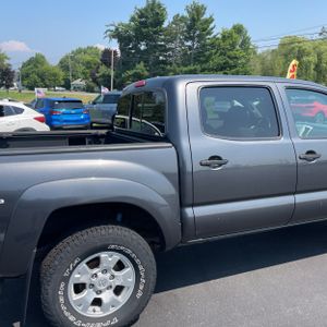 2011 Toyota TACOMA V6 photo 9
