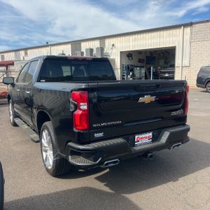 CHEVROLET SILVERADO 1500 HIGH COUNTRY - 5