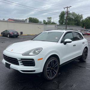 2023 Porsche CAYENNE photo 1