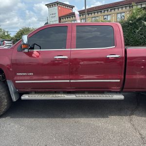 CHEVROLET SILVERADO - 4