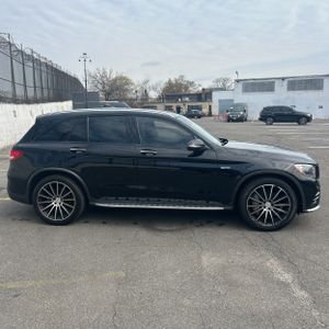 MERCEDES-BENZ GLC AMG - 10