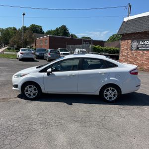 صورة 3 لـ 2016 FORD FIESTA SE