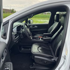 2025 Chrysler PACIFICA LIMITED — миниатюра 32