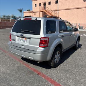 FORD ESCAPE XLT - 8