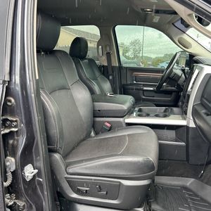 2017 RAM 3500 LARAMIE photo 37