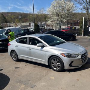 HYUNDAI ELANTRA SE - 10