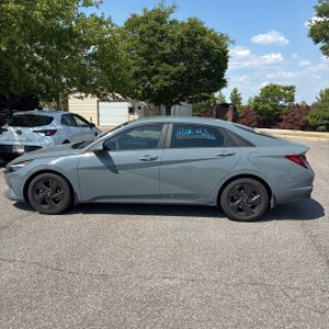 HYUNDAI ELANTRA SEL - 3