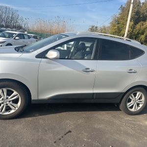 HYUNDAI TUCSON GLS - 4