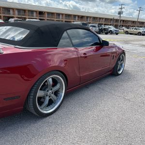 FORD MUSTANG GT PREMIUM - 9