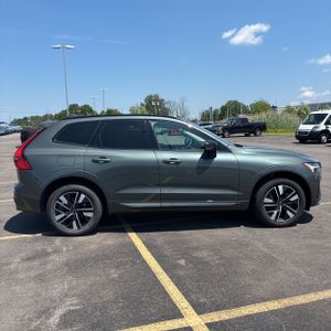 2026 Volvo XC60 B5 CORE photo 10