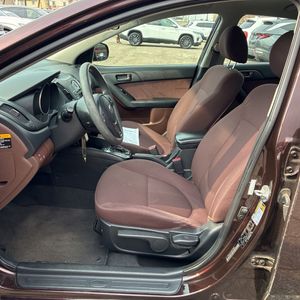 2011 KIA FORTE EX — миниатюра 32