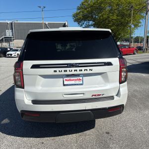 CHEVROLET SUBURBAN - 7