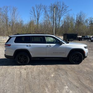 JEEP GRAND CHEROKEE L LIMITED - 10