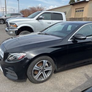 MERCEDES-BENZ E-CLASS - 2