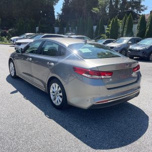 2018 KIA OPTIMA LX photo 5