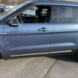 FORD EXPLORER XLT - 4