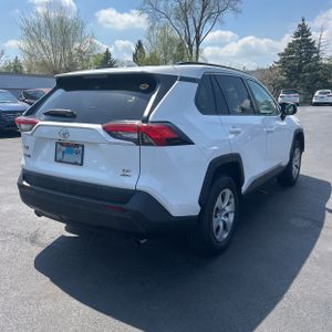 TOYOTA RAV4 - 8