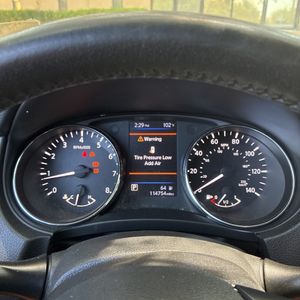 2019 Nissan ROGUE SV — миниатюра 39