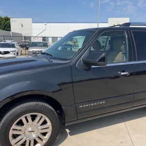 2014 Lincoln NAVIGATOR BASE — фото 2