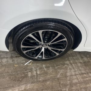 صورة مصغرة 19 لـ 2018 Toyota CAMRY HYBRID SE