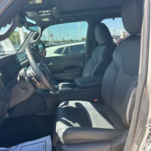 صورة 32 لـ 2024 Lexus GX 550 LUXURY+