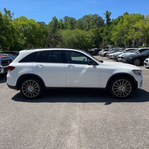 MERCEDES-BENZ GLC - 10