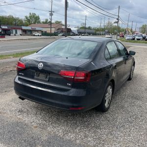 VOLKSWAGEN JETTA 1.4T S - 8