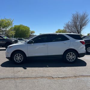 CHEVROLET EQUINOX LS - 3