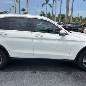 2022 Mercedes-BENZ GLC thumbnail 11