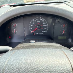 صورة 37 لـ 2005 FORD F-150 XL
