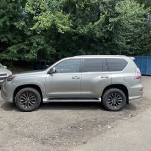 صورة 3 لـ 2023 Lexus GX 460 BASE