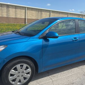 KIA RIO S - 2