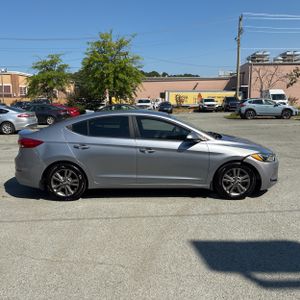 2017 Hyundai ELANTRA SE 照片 10