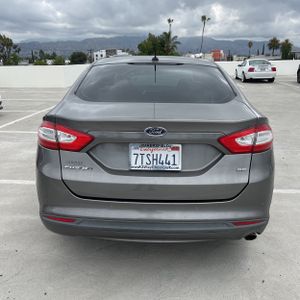FORD FUSION SE - 7