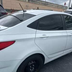 HYUNDAI ACCENT SE - 9