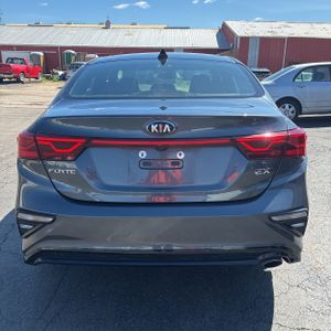 KIA FORTE EX - 7