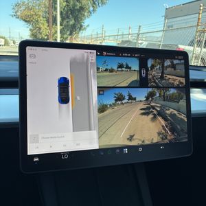 2024 Tesla MODEL Y LONG RANGE 缩略图 35