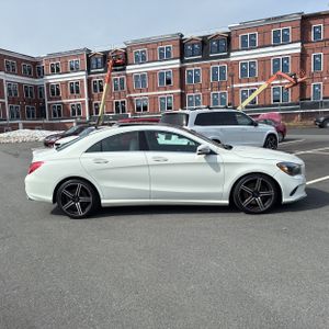 MERCEDES-BENZ CLA - 10