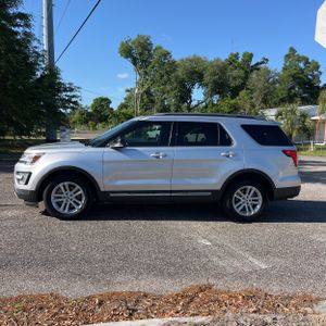 FORD EXPLORER XLT - 3
