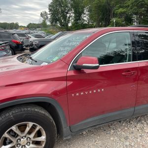 2021 Chevrolet TRAVERSE LT CLOTH — фото 2