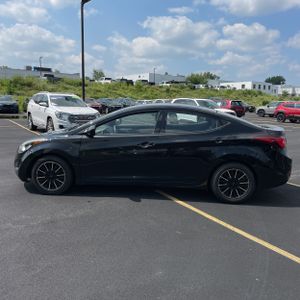 صورة 3 لـ 2016 Hyundai ELANTRA SE