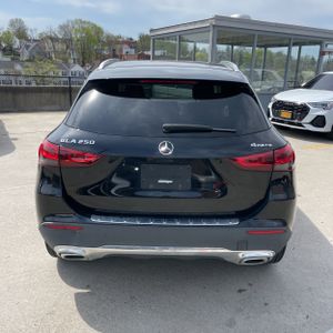 MERCEDES-BENZ GLA - 7