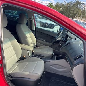صورة مصغرة 33 لـ 2015 KIA FORTE EX