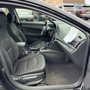 صورة مصغرة 33 لـ 2018 Hyundai ELANTRA SE